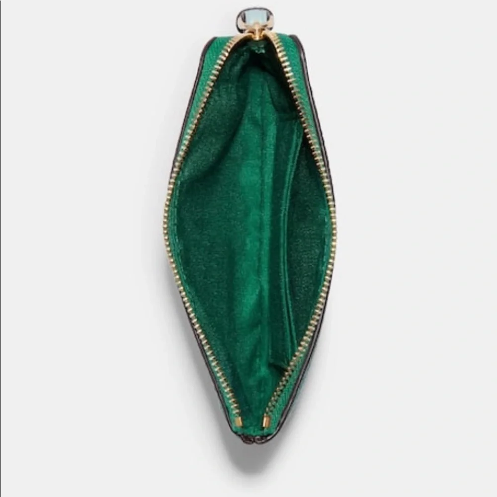 Brand New COACH Green Corner Zip Wristlet With Radish - Picture 5 of 6
